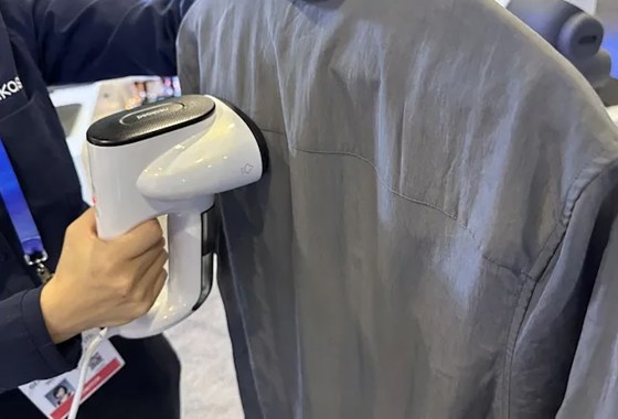 We discovered a steamer powered by a vacuum at CES