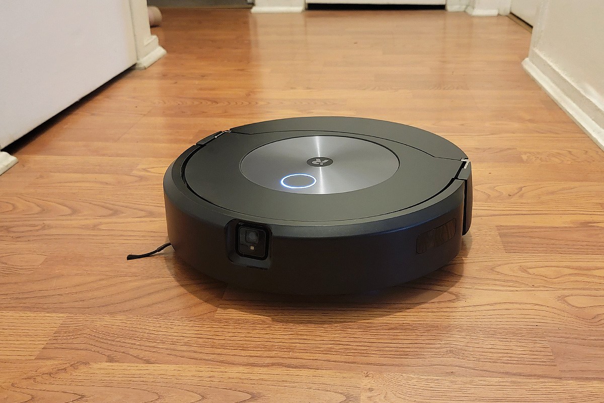 Roomba j7+ combo on hardwood floor