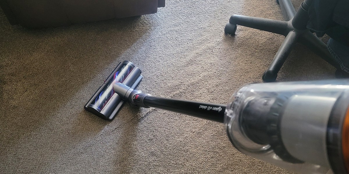 Dyson V15 Detect on carpeted flooring Dyson V15 Detect on carpeted flooring