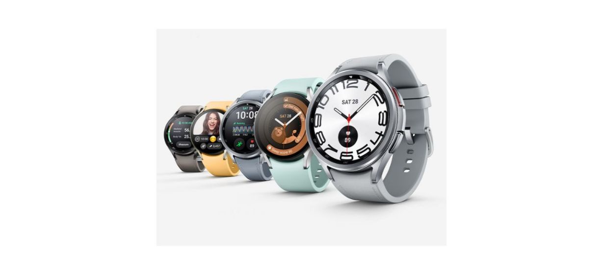 Five Galaxy Watch6 Classic models. They look exactly like the Galaxy Watch6 ones.