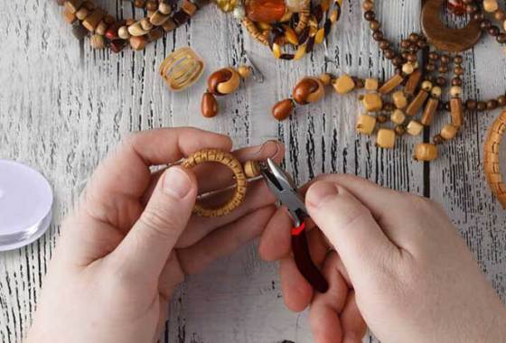 Best Jewelry-Making Kits for Adults