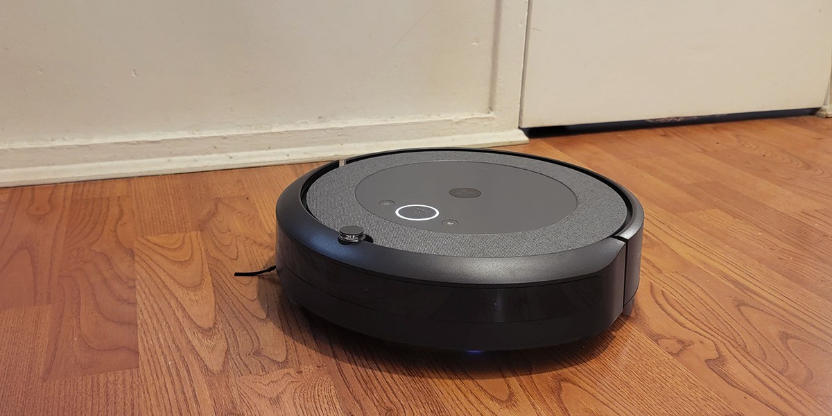 Roomba i3+ EVO on hard flooring