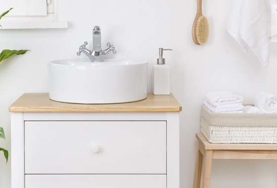 Best hand towel stand