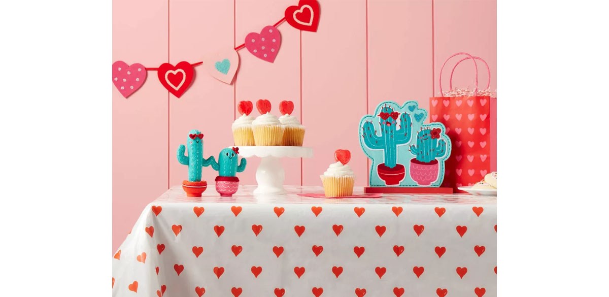 Felt Cactus Duo Valentine's Day Figurine