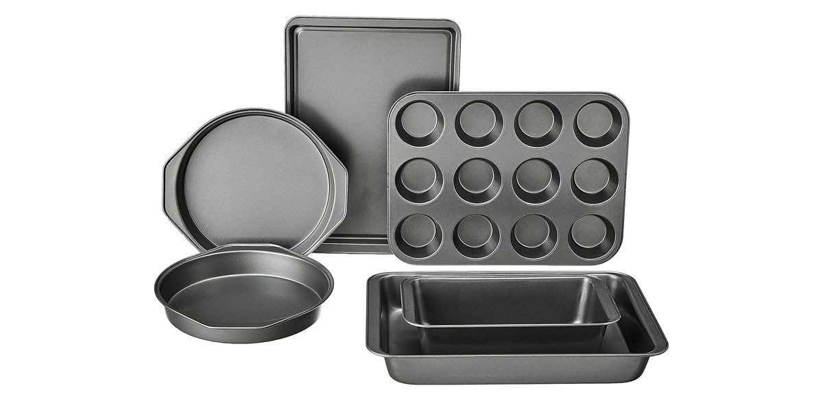 Amazon Basics Nonstick Carbon Steel Bakeware Set