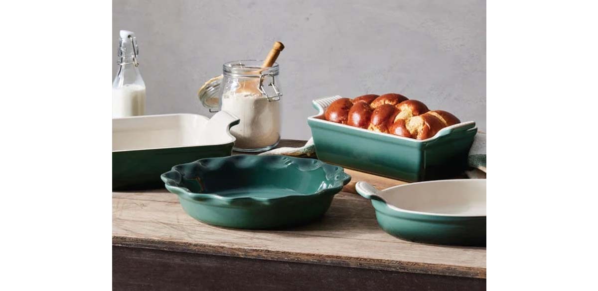 Le Creuset Heritage 4-Piece Bakeware Essentials Set
