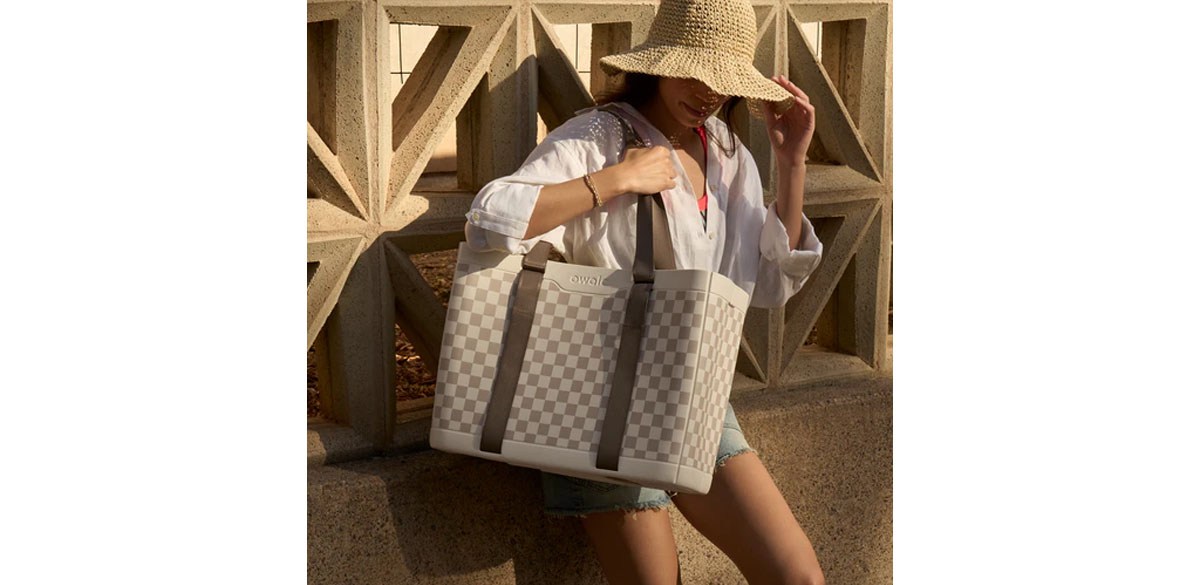 Owala Sun-Day Collapsible Tote in Checkin' In