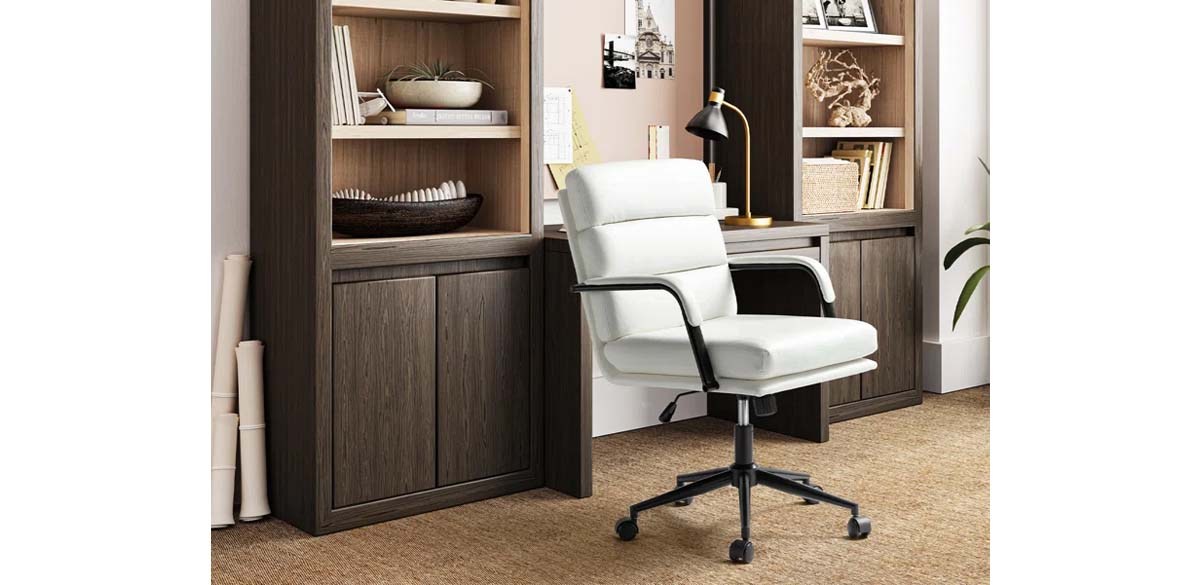 Wade Logan Anagrace Leather Upholstered Swivel Tilt Task Office Chair