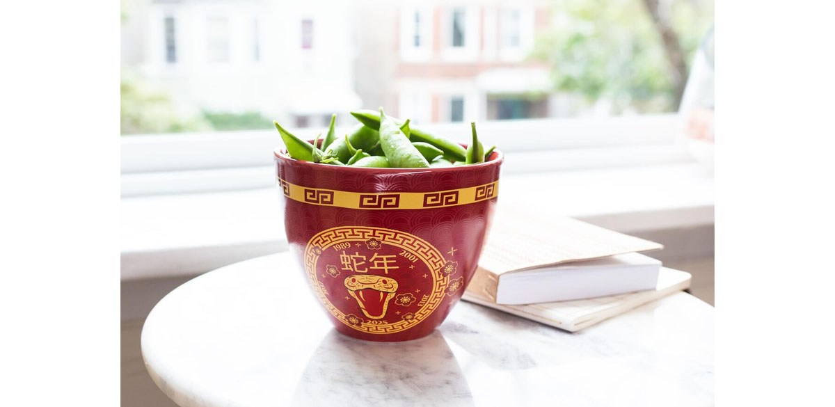 Year Of The Snake Chinese Zodiac 16-Ounce Ramen Bowl and Chopstick Set