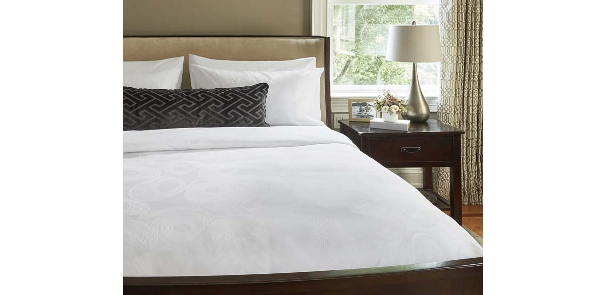 JW Marriott Geo Bedding Set