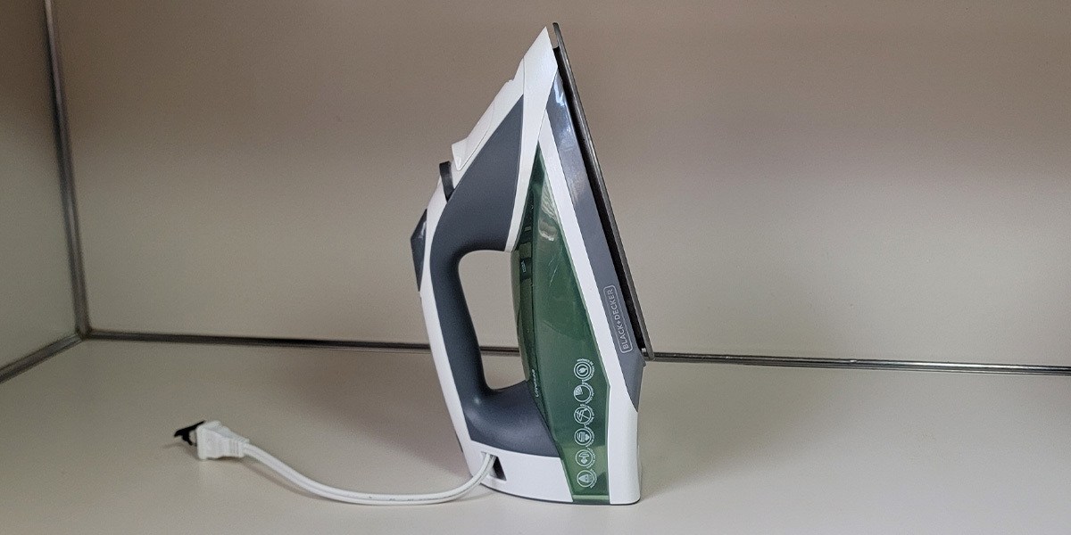 Testing the Black + Decker Vitessa Advanced Steam Iron 